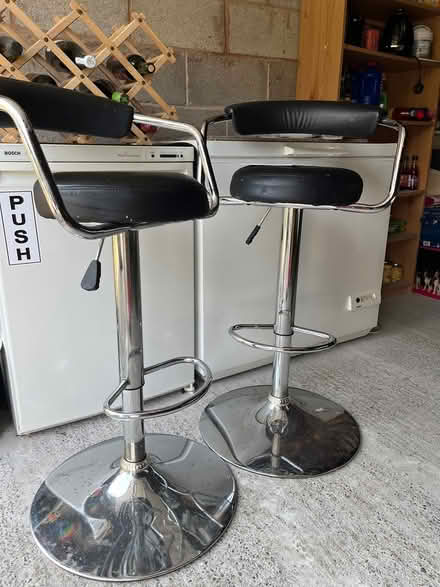 Photo of free 2 x bar stools gas lift working (Bidston CH43) #1