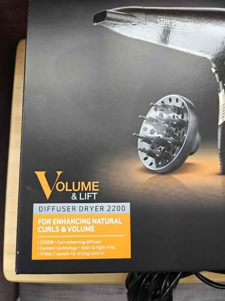 Photo of free Hair diffuser dryer 2200W TRESemmé (Ravenscourt Park W6) #4