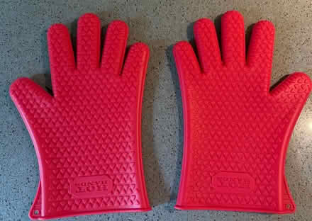 Photo of free Hot Hands (Terra Linda) #1