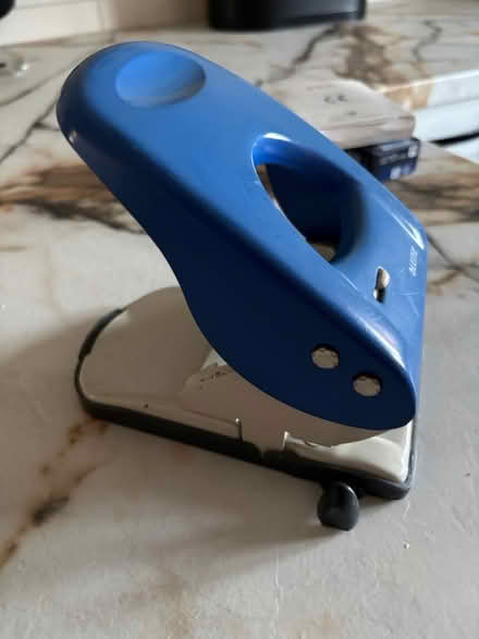 Photo of free Hole Punch (NN14) #1