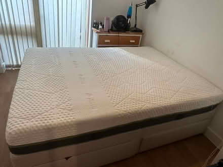 Photo of free King Bed base with storage drawers (Newington Green N1) #1