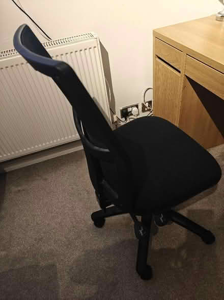Photo of free Desk office chair - black (Ravenscourt Park W6) #4