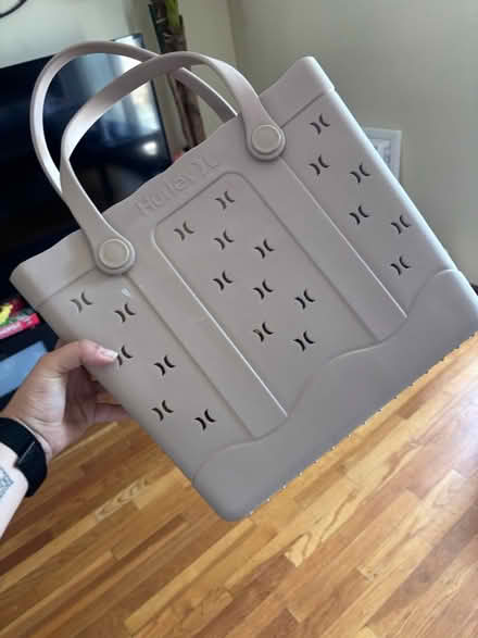 Photo of free Beach bag (Faulkner) #1