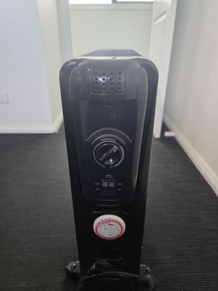 Photo of free Oil Heater (Near bunnings) #2