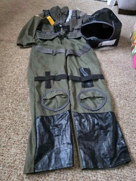 Photo of free Air force costume (Port Monmouth) #1