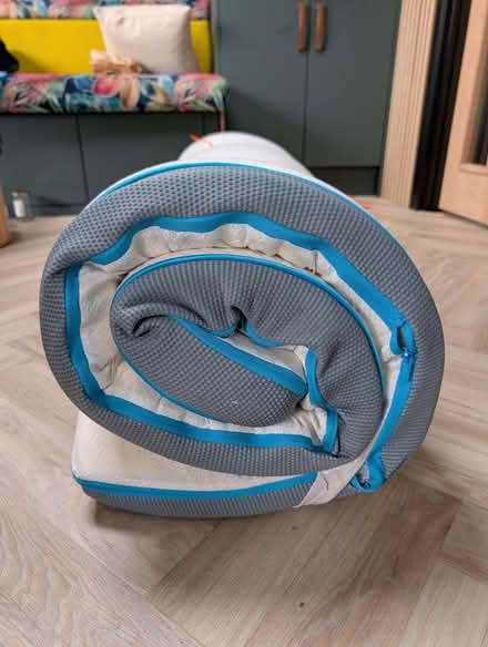 Photo of free Simba mattress topper small double (Carterton OX18) #2