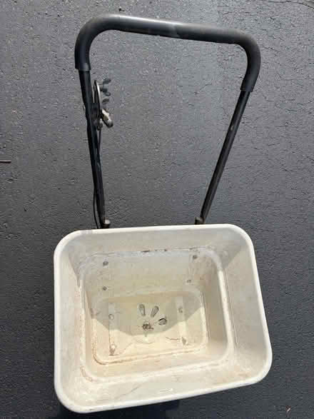 Photo of free Broadcast spreader (Glastonbury Center) #3