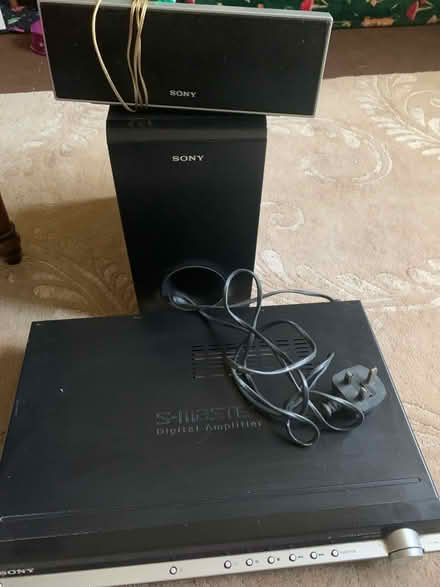 Photo of free Sony dvd player with speakers (Bucknell SY7) #1