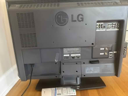 Photo of free LG 32" TV excellent condition (Willow Glen Lincoln and Pine) #3