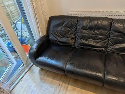 Photo of free Leather sofa Black 3 seater (Balham SW12) #3