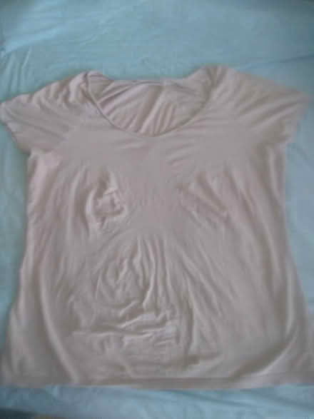 Photo of free Cotton large tee shirt dusky pink (South Norwood SE25) #1