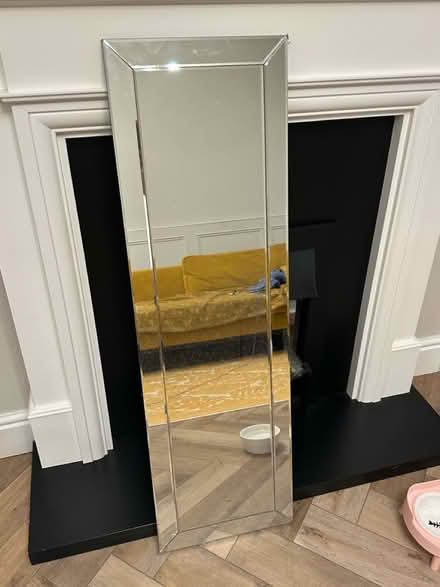 Photo of free Mirror (Sydenham) #1