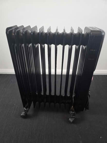 Photo of free Oil Heater (Near bunnings) #1