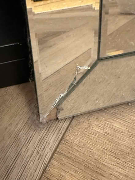 Photo of free Mirror (Sydenham) #2