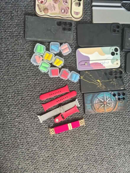 Photo of free iPhone and Samsung phone case (S662QB) #3
