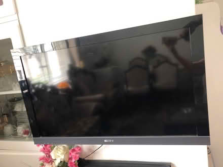 Photo of free Sony BRAVIA TV with remote (Dagenham, RM8) #1
