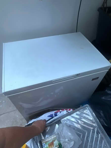 Photo of free Deep freezer (Se6 2ha) #1
