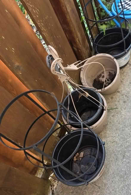 Photo of free Gardening pots (Churchil Meadows & Thomas st) #1