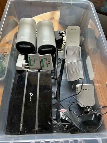 Photo of free Networking WiFi tech, keyboards and mice (Canonmills EH3) #1