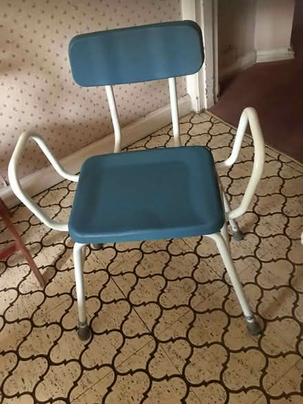 Photo of free Padded steel framed chair (Chipping Barnet EN5) #1