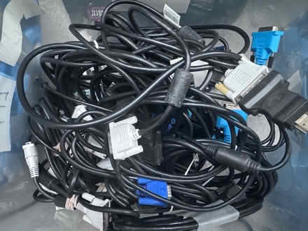 Photo of free 40x Various Computer Display Cables (KT3 New Malden) #1