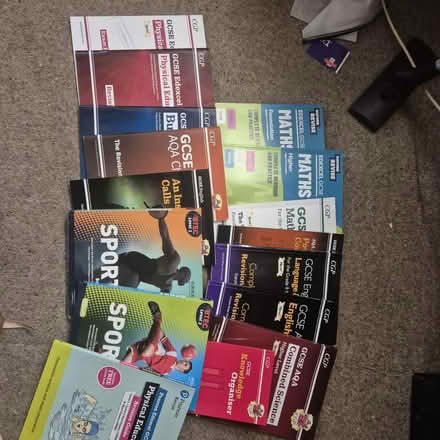 Photo of free gcse books (Woking GU21) #1