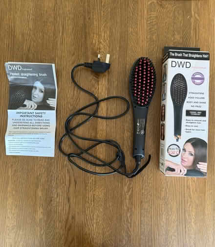 Photo of free Heated Hair Straightening Brush (Jordanthorpe S8) #1