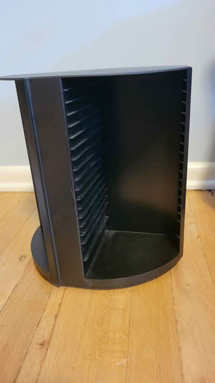 Photo of free CD storage towers (North central) #2