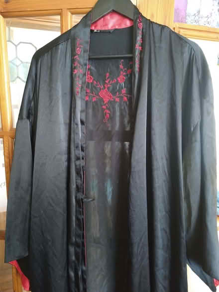 Photo of free Embroidered kimono-style dressing gown (West Croydon CR0) #1