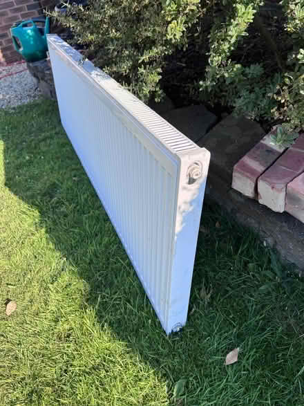 Photo of free radiator double (Liverpool 14 L14) #2
