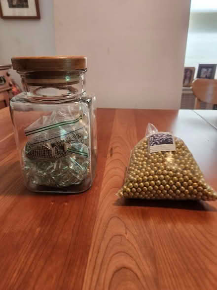Photo of free beads and pebbles for vases (Brookland) #1