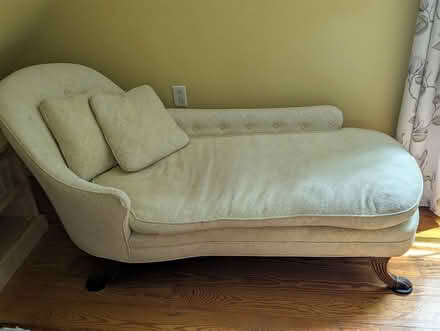 Photo of free 1920s chaise longue/recamier (North Cambridge) #1