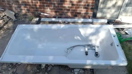Photo of free 1750 x 750 shower bath & screen (Lower Hartshay DE5) #1