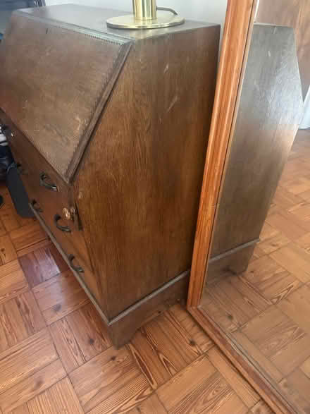 Photo of free Bureau desk (Carshalton Beeches SM5) #2