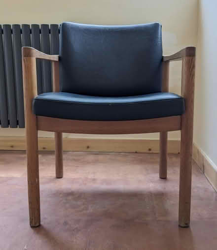 Photo of free Sturdy wooden & leather chair (Shawlands, G41) #2