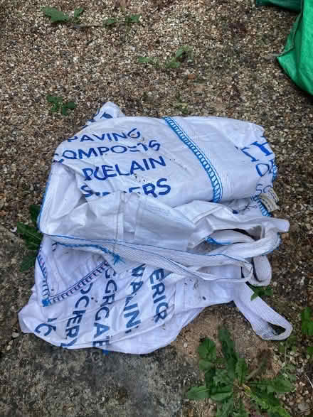 Photo of free 3 clean dumpy (tonne) bags (Archway N19) #1