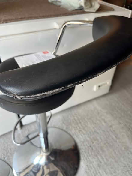 Photo of free 2 x bar stools gas lift working (Bidston CH43) #3