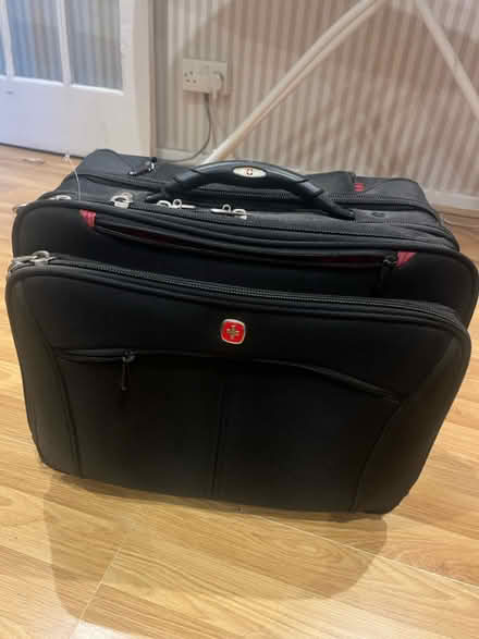 Photo of free Pilot case (Heston) #1
