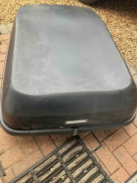 Photo of free Roofbox plus Roof Bars (Great Linford MK14) #2