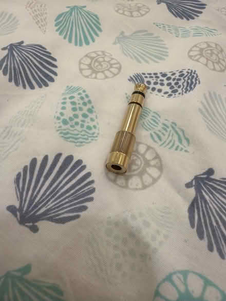 Photo of free 3.5 to 2.5 stereo aux adapter (East Palo Alto CA) #1