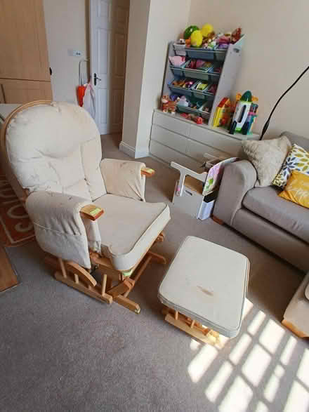 Photo of free Rocking Nursing Chair (Near PRH RH16) #3