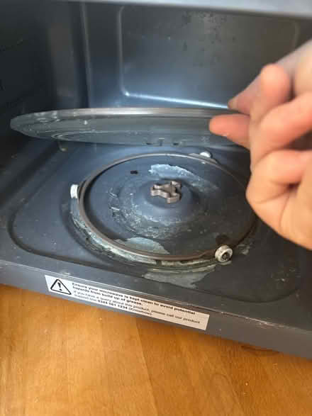 Photo of free Kenwood microwave (Abingdon OX14) #3