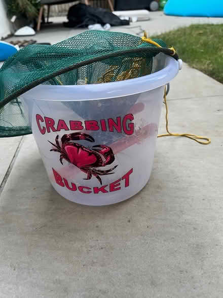 Photo of free Crabbing bucket and net (Twickenham TW1) #1