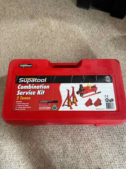 Photo of free Trolley Jack and Axle Stands (Chiswell Green AL2) #2