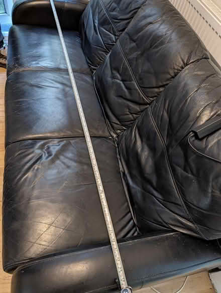 Photo of free Leather sofa Black 3 seater (Balham SW12) #4