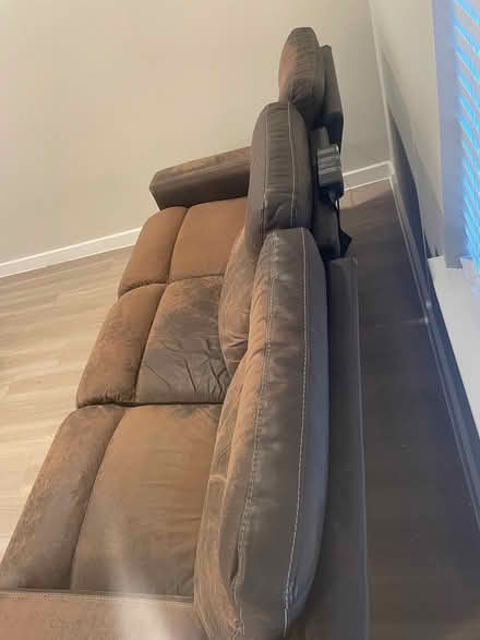 Photo of free Brown Leather Reclining Couch (5 min from HEB Lakeway) #4
