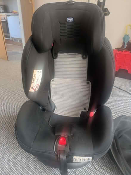 Photo of free Chicco Isofix Swivel Car Seat (Altrincham WA14) #1
