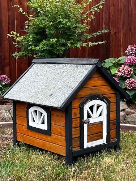 Photo of free Wooden dog house (Ponderosa) #1