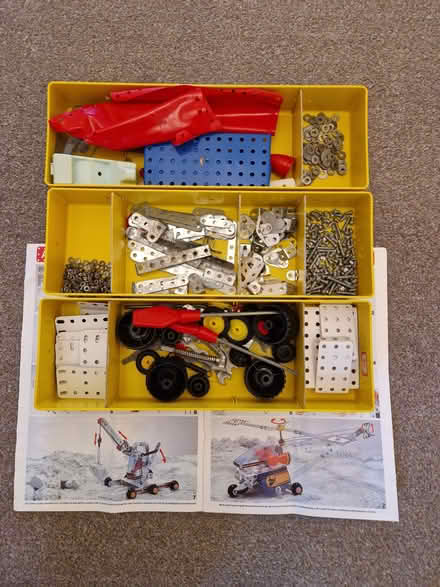 Photo of free Meccano set to make crane and helicopter (Oakington CB24) #1