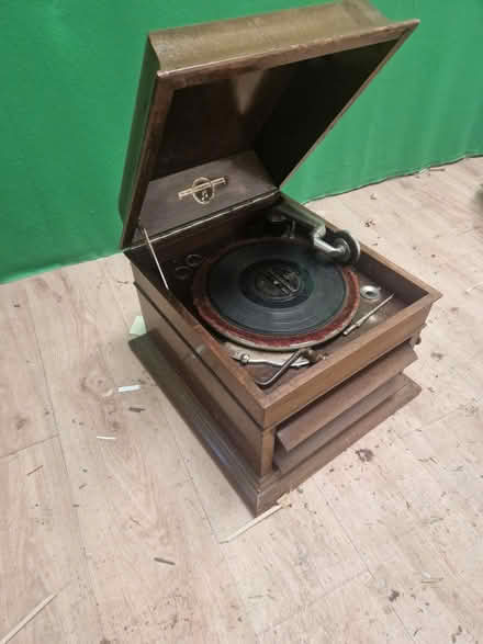 Photo of free Gramaphone (Six Cross Rds Waterford) #1